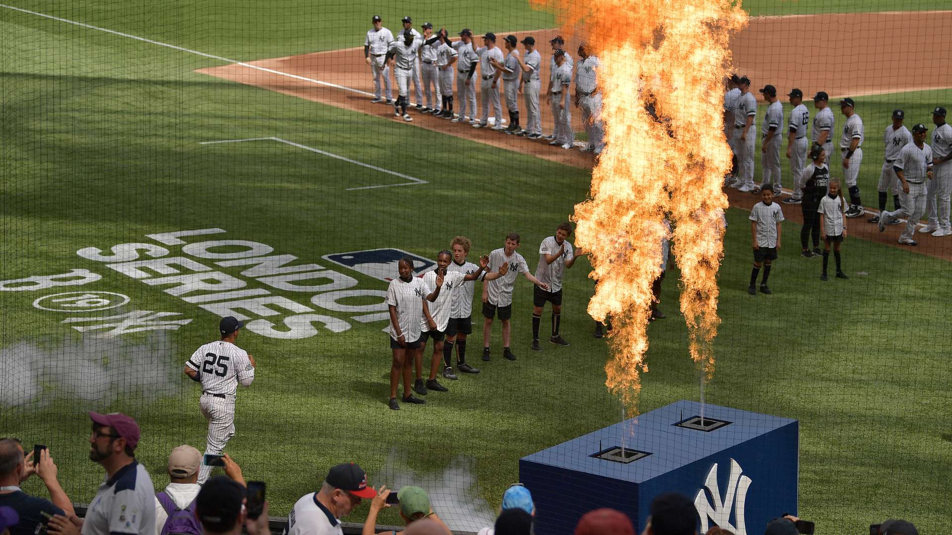 續首發登場 續首發登場